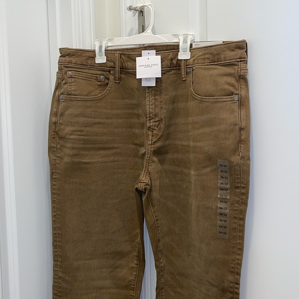 NWT Men’s American Eagle Athletic Fit Jeans
